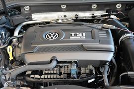 2015款大众高尔夫R 2.0TSI