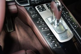 2014款保时捷Panamera