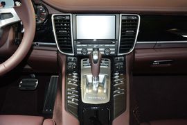 2014款保时捷Panamera