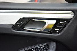 2014款保时捷Macan