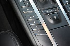 2014款保时捷Macan