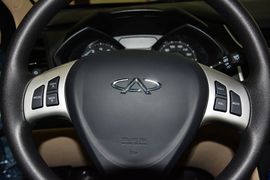 2013款风云2两厢1.5L手动锐意版