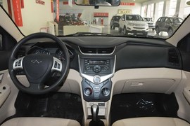 2013款风云2两厢1.5L手动锐意版