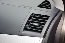 2015款三菱翼神1.8L