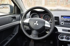 2015款三菱翼神1.8L