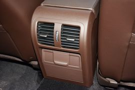 2012款大众迈腾四驱旅行车2.0TSI豪华型