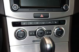 2012款大众迈腾旅行轿车2.0TSI
