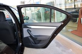 2015款斯柯达明锐1.6L手动逸致版