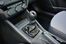 2015款斯柯达明锐1.6L手动逸致版