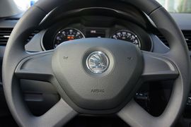 2015款斯柯达明锐1.6L手动逸致版