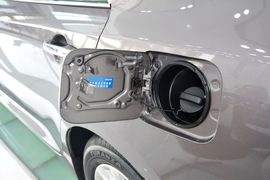 2015款丰田凯美瑞2.0G领先版