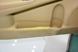 2015款丰田凯美瑞2.0G领先版