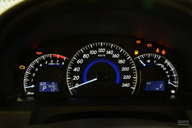 2015款丰田凯美瑞2.0G领先版