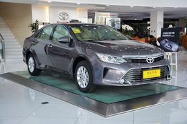 2015款丰田凯美瑞2.0G领先版