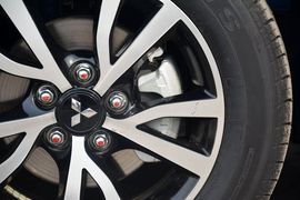 2015款三菱翼神1.8L