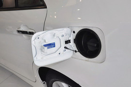 2015款丰田凯美瑞2.5G豪华导航版