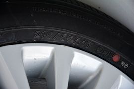 2015款丰田凯美瑞2.5G豪华导航版