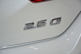 2015款丰田凯美瑞2.5G豪华导航版