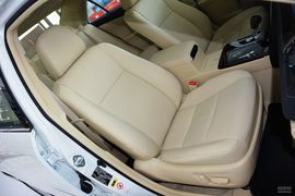 2015款丰田凯美瑞2.5G豪华导航版