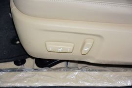 2015款丰田凯美瑞2.5G豪华导航版