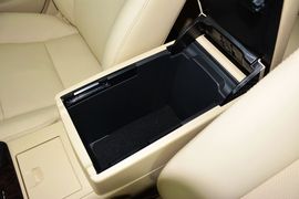 2015款丰田凯美瑞2.5G豪华导航版