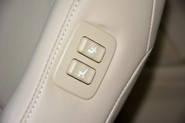 2015款丰田凯美瑞2.5G豪华导航版