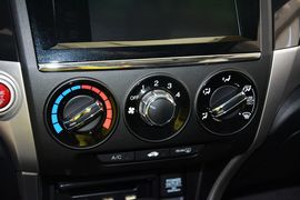 2015款本田凌派1.8L自动豪华版