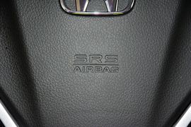 2015款本田凌派1.8L自动豪华版