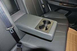 2015款长安逸动1.6L手动尊贵型