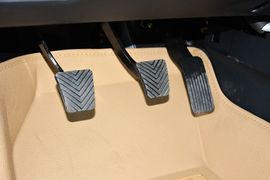 2015款长安逸动1.6L手动尊贵型