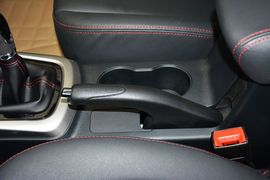 2015款长安逸动1.6L手动尊贵型