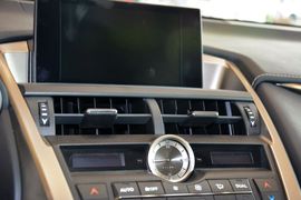 2015款雷克萨斯NX200