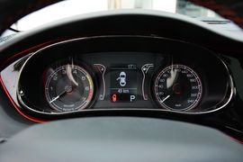 2015款菲亚特菲翔1.4T自动劲享版