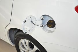 2012款长安悦翔V3