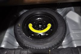 2012款长安悦翔V3