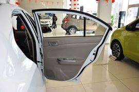 2012款长安悦翔V3