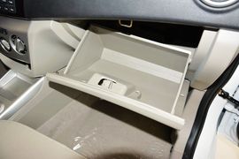 2012款长安悦翔V3