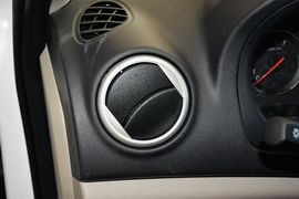 2012款长安悦翔V3