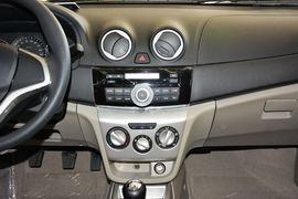 2012款长安悦翔V3