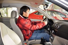 2012款长安悦翔V3