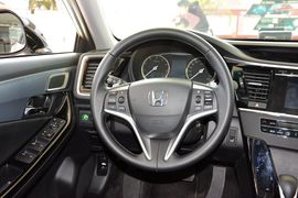 2015款本田思铂睿2.4L豪华版