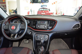 2015款菲亚特菲翔1.4T自动跃享版