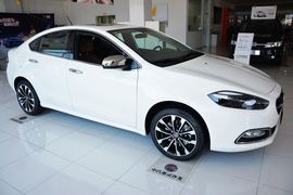 2015款菲亚特菲翔1.4T自动跃享版