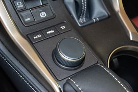 2015款雷克萨斯NX200t全驱锋尚版