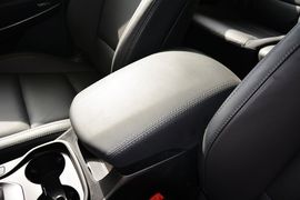 2013款现代格锐3.0L手自一体舒适版