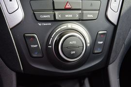 2013款现代格锐3.0L手自一体舒适版