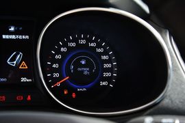 2013款现代格锐3.0L手自一体舒适版