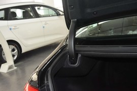 2013款起亚凯尊2.4L精英型