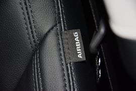 2013款起亚凯尊2.4L精英型