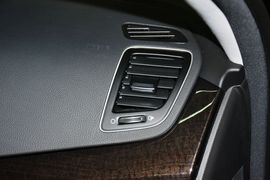 2013款起亚凯尊2.4L精英型
